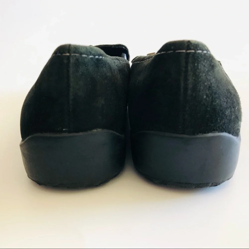 Liz Claiborne Africa 2 Suede Moccasins
